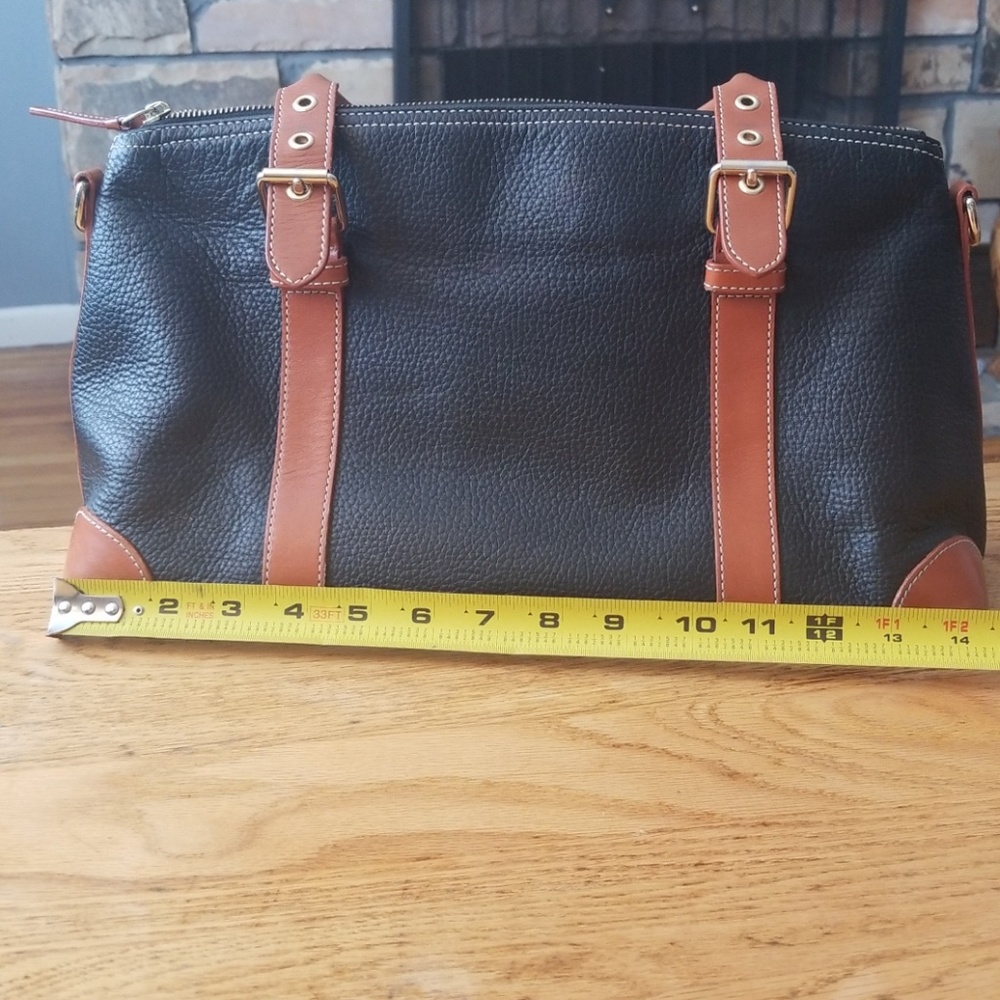 Dooney & Bourke - Picture 6 of 7